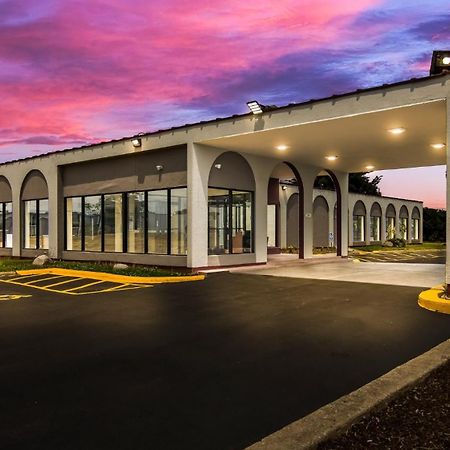 Red Roof Inn And Conference Center Chicago - N Aurora Naperville North Aurora ภายนอก รูปภาพ