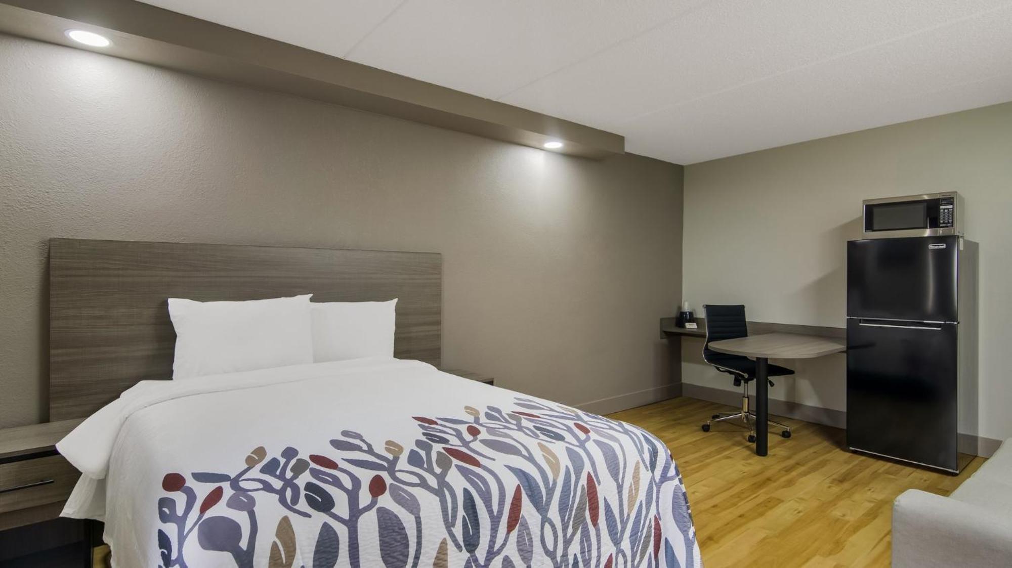 Red Roof Inn And Conference Center Chicago - N Aurora Naperville North Aurora ภายนอก รูปภาพ
