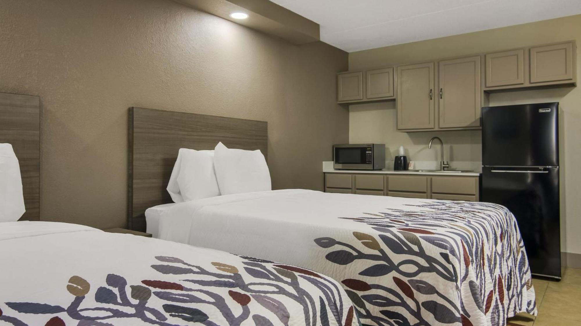 Red Roof Inn And Conference Center Chicago - N Aurora Naperville North Aurora ภายนอก รูปภาพ